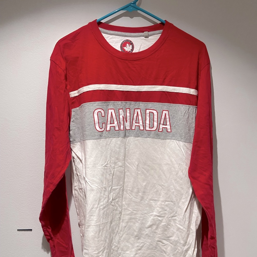 Red/white Canada long sleeve t-shirt
